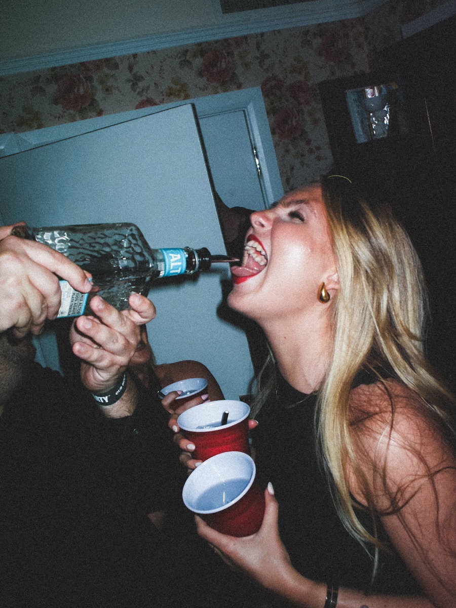 90 Minutes of Unlimited Liquor